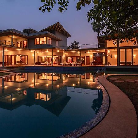 Jay House By Stayvista - Leisure Oasis With Pool, Snooker, Table Tennis & Foosball Fun Alībāg Extérieur photo