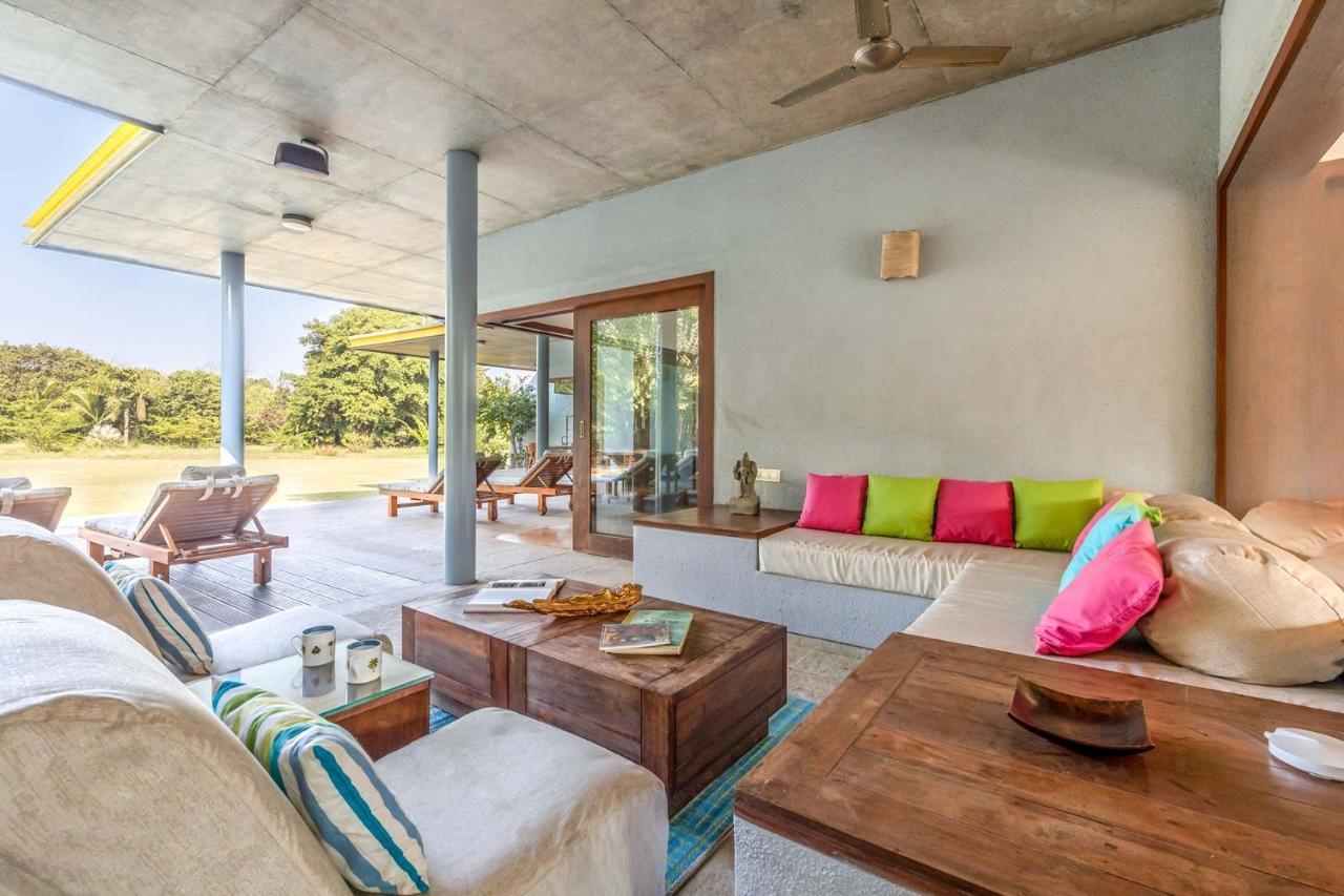 Jay House By Stayvista - Leisure Oasis With Pool, Snooker, Table Tennis & Foosball Fun Alībāg Extérieur photo