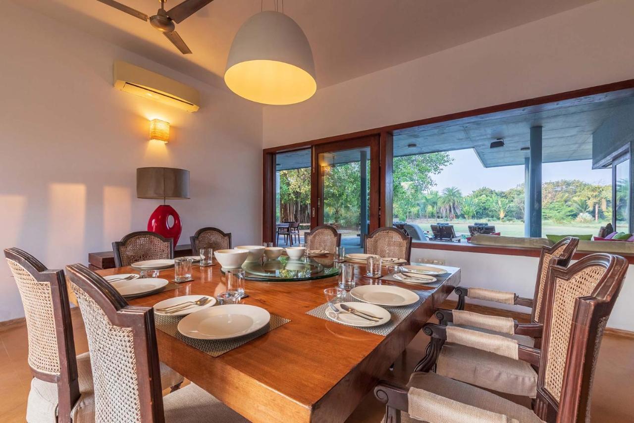 Jay House By Stayvista - Leisure Oasis With Pool, Snooker, Table Tennis & Foosball Fun Alībāg Extérieur photo