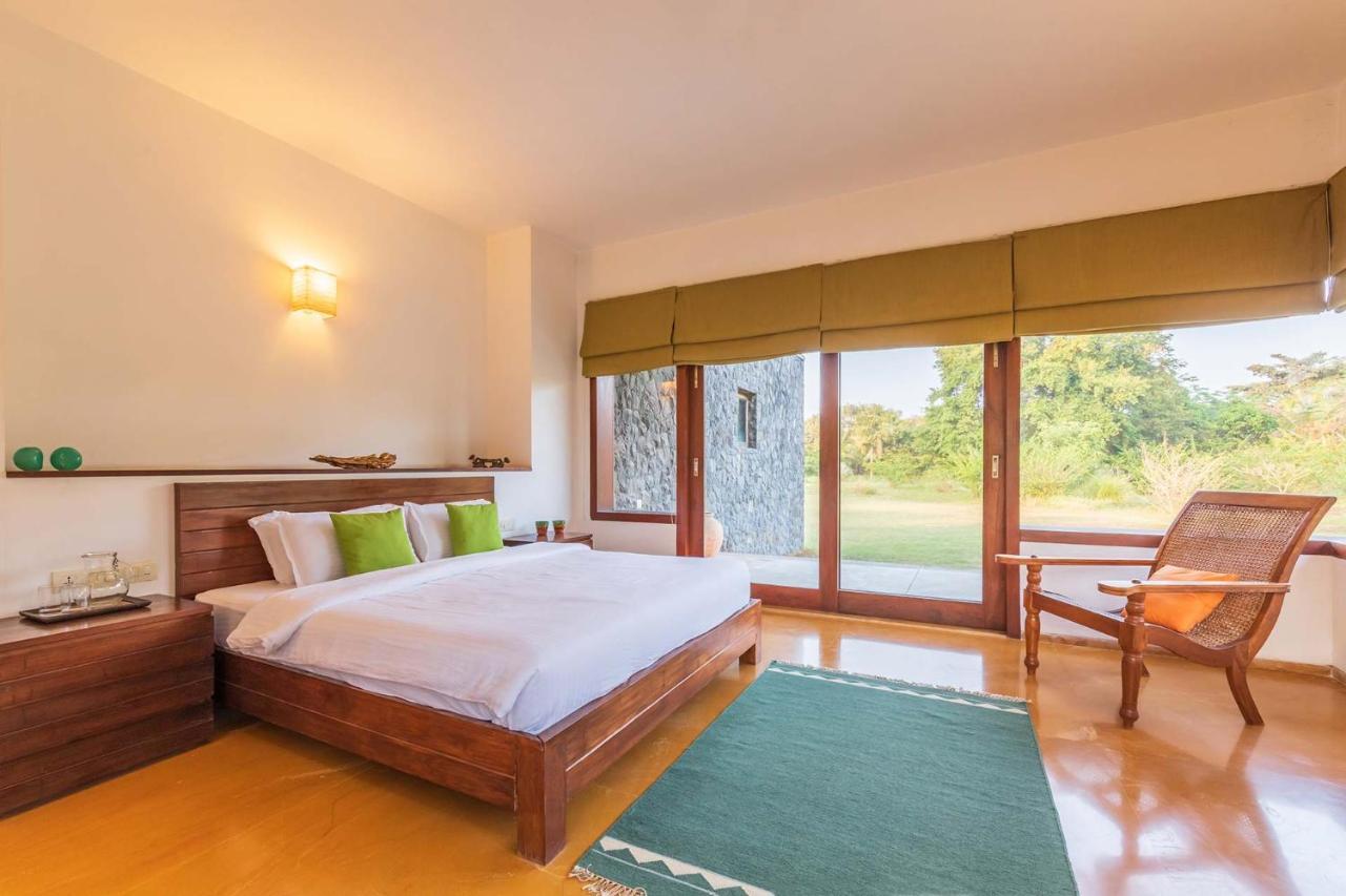 Jay House By Stayvista - Leisure Oasis With Pool, Snooker, Table Tennis & Foosball Fun Alībāg Extérieur photo
